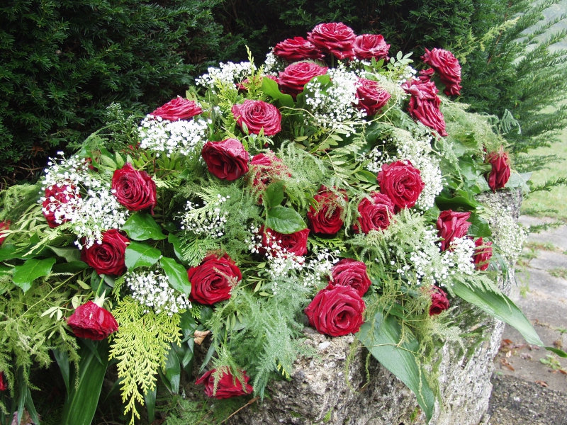 funeraire-MASSOINS-min_roses-61203